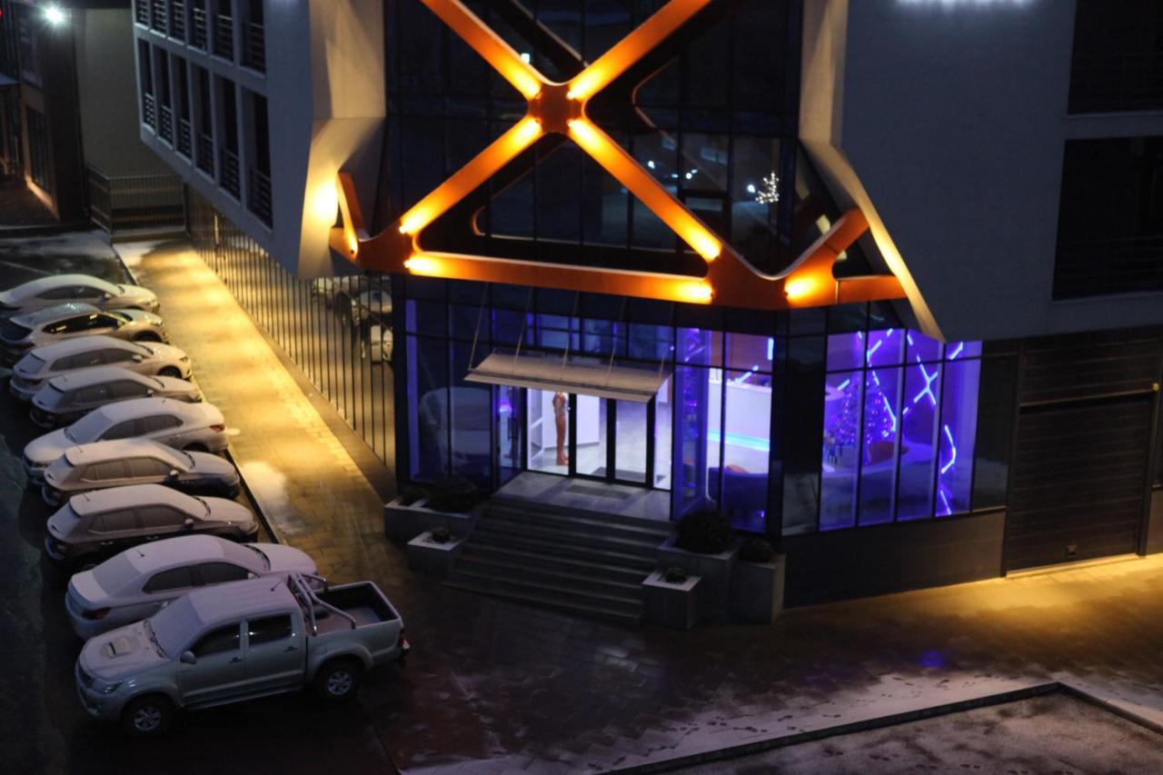 Lomo Hotel Умань Экстерьер фото