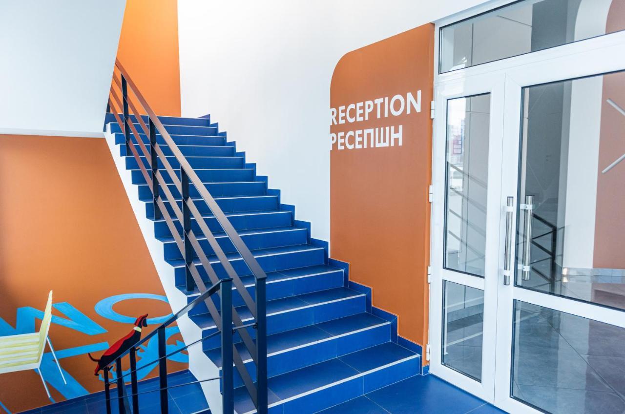 Lomo Hotel Умань Экстерьер фото