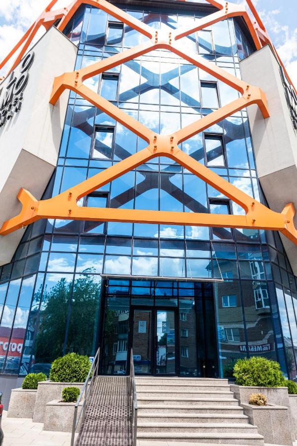 Lomo Hotel Умань Экстерьер фото